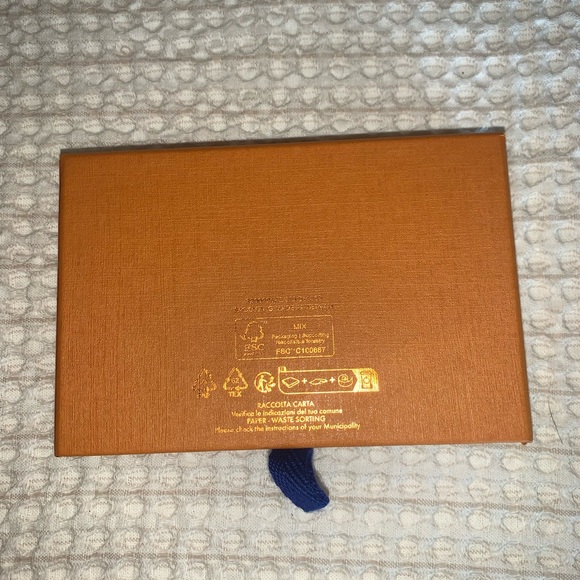 Empty Louis Vuitton Box and Dust Cover - Picture 2 of 10